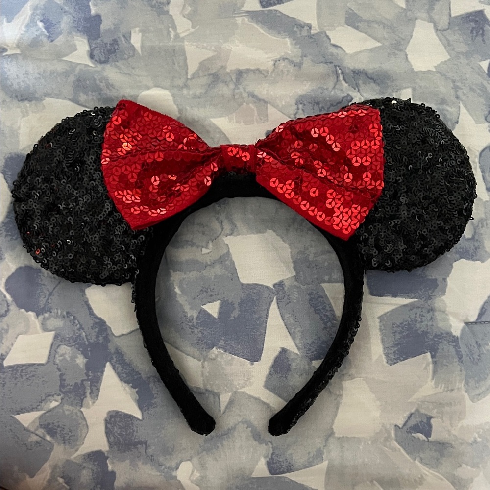 Classic Minnie Ears